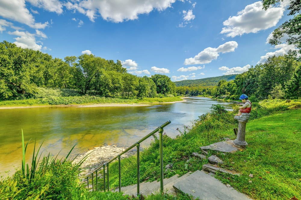 Susquehanna River Cabin: Hike, Hunt & Fish!
