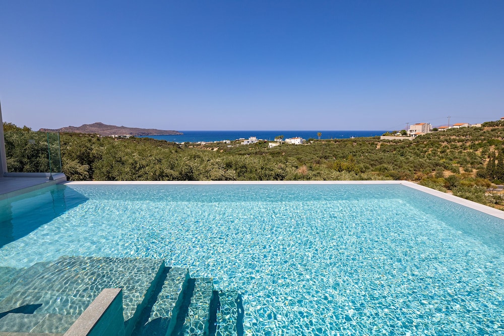 Theo Luxury Villas With Sea View