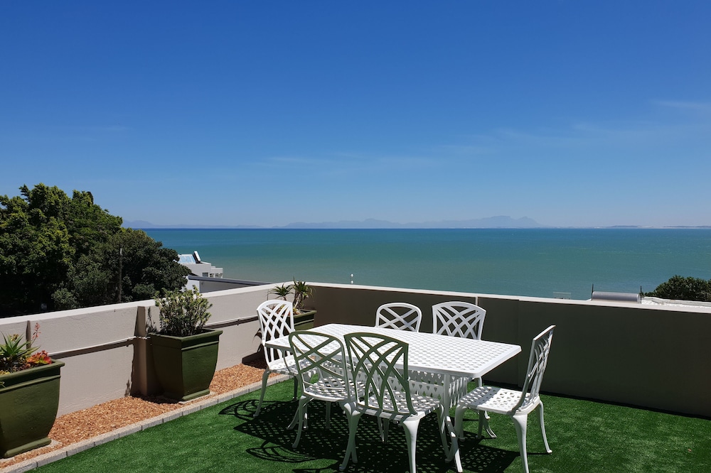 Linga Longa view 3
