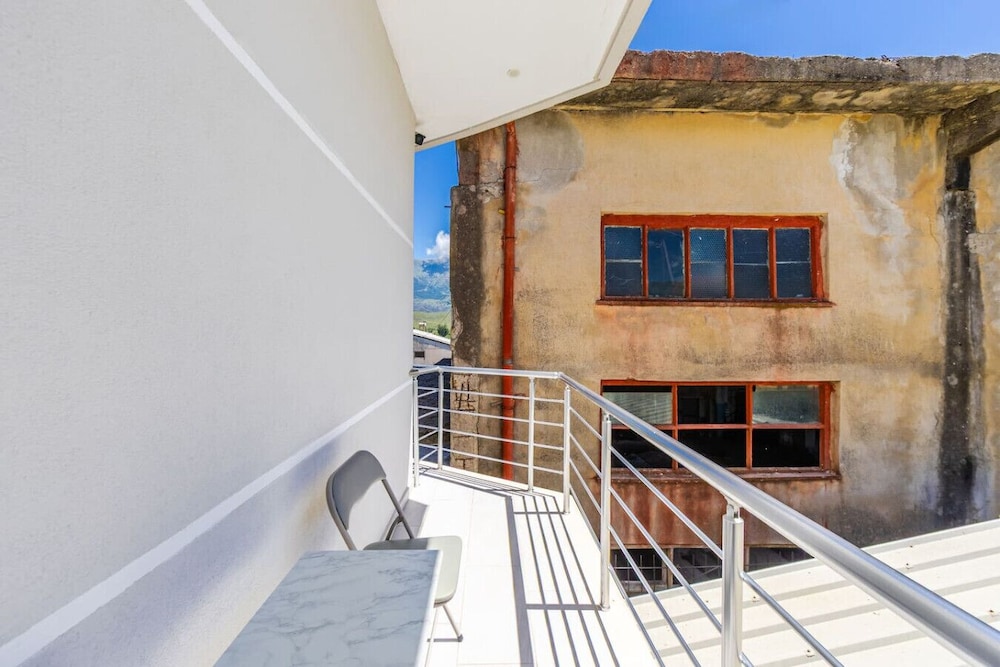 Bliss Studio in Gjirokast r