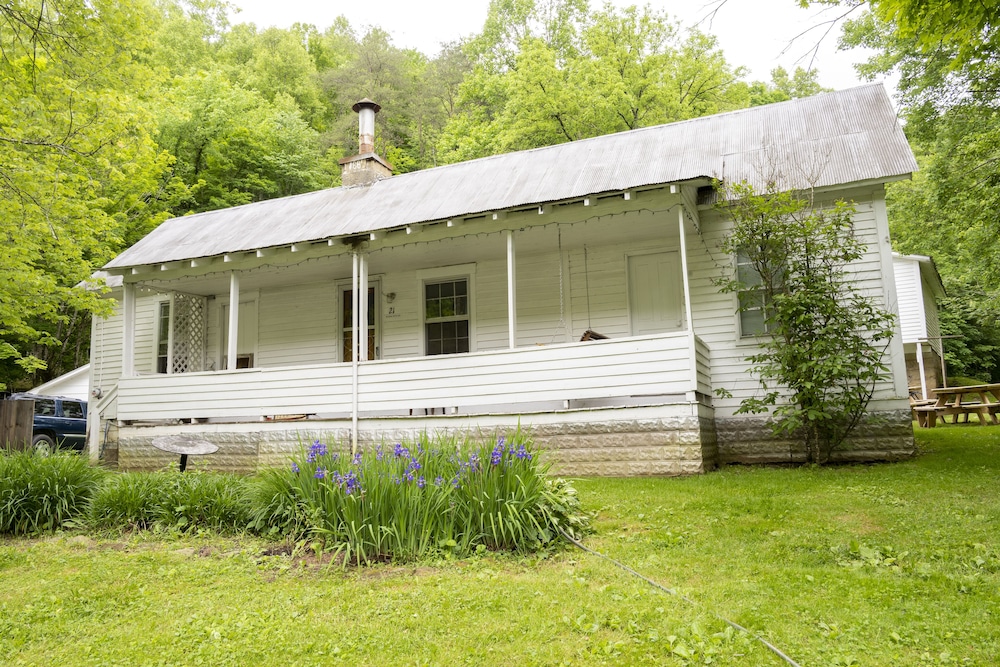 Country Road House and Berries Bed & Breakfast - Farm Stay