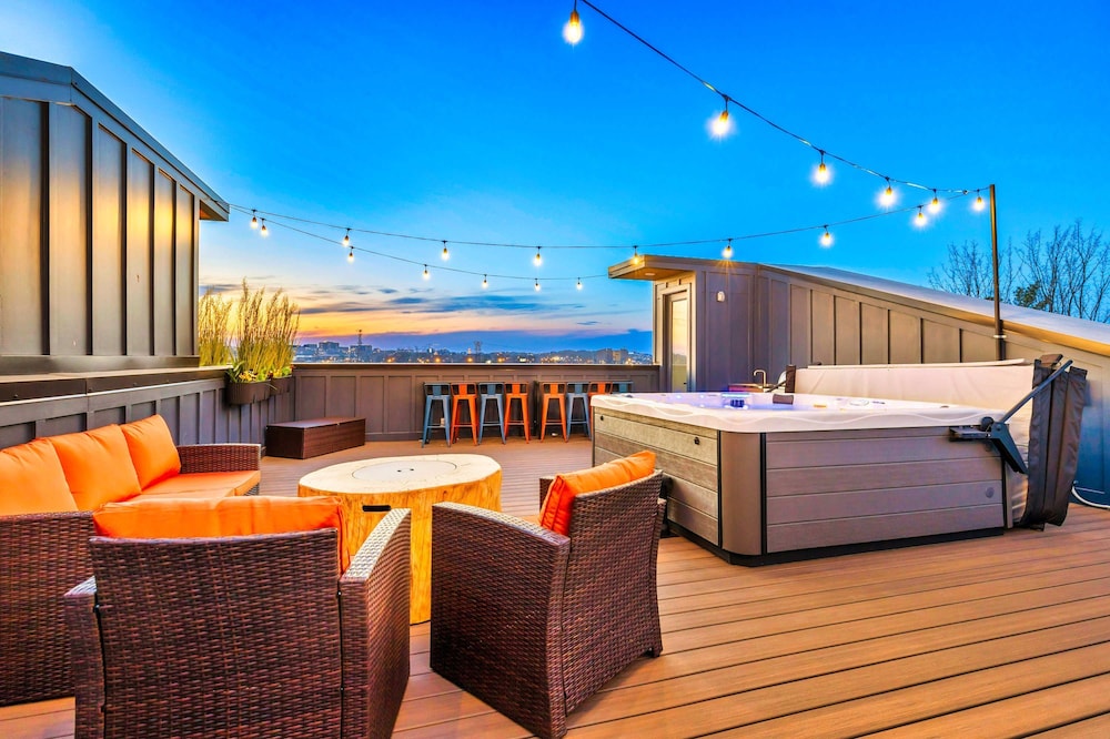 Two Homes Hot Tub Rooftop Deck in Nashville