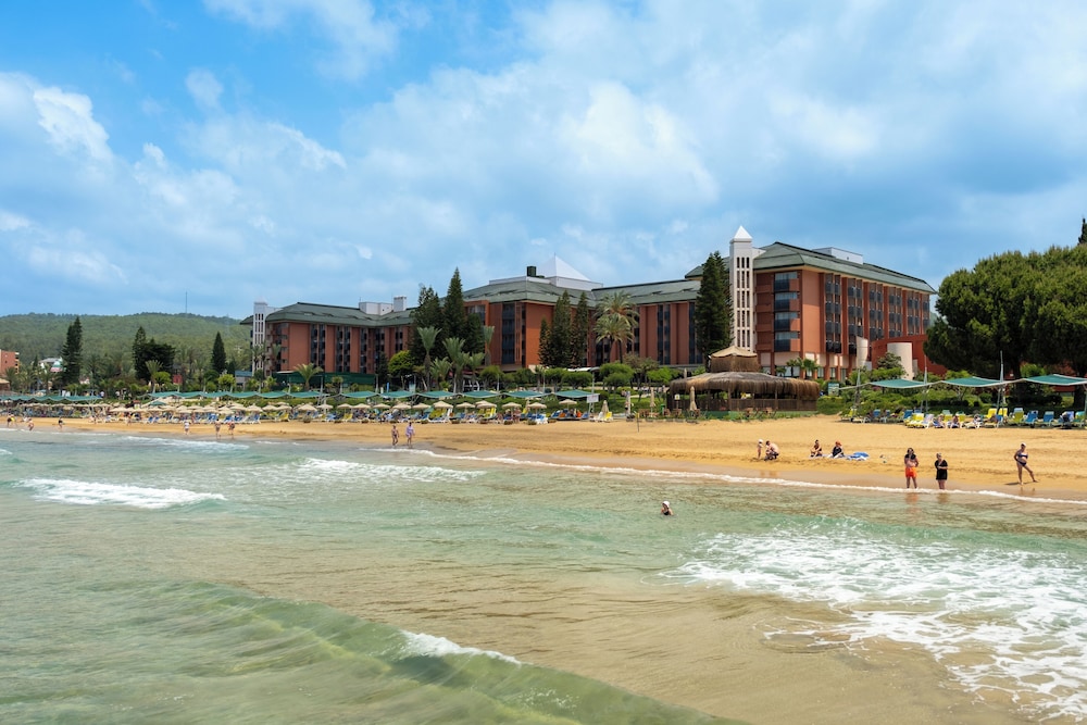 AQI Pegasos Resort