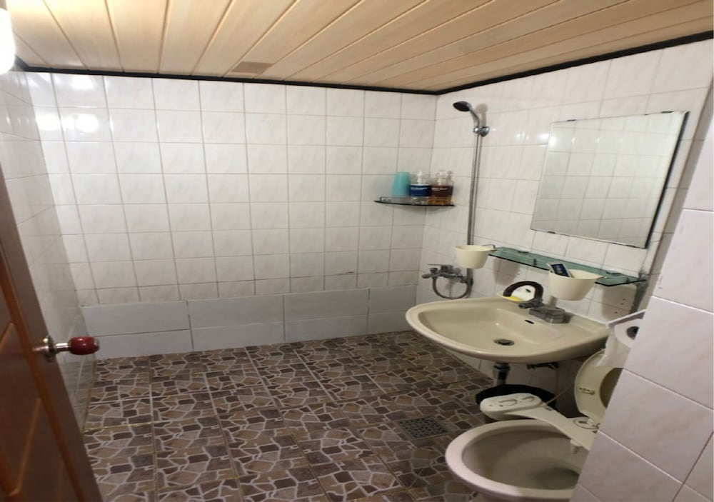 Gudeok Guest House - Hostel