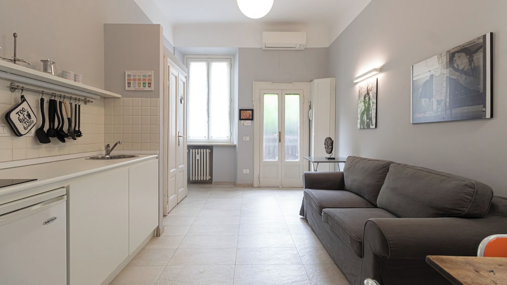 Italianway - Rosmini 13 D