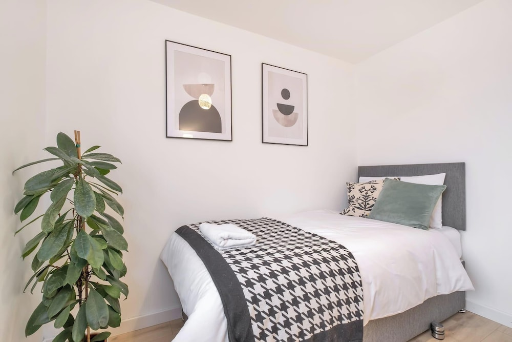 Bluebell House - Sleeps 5 - Garden - Parking
