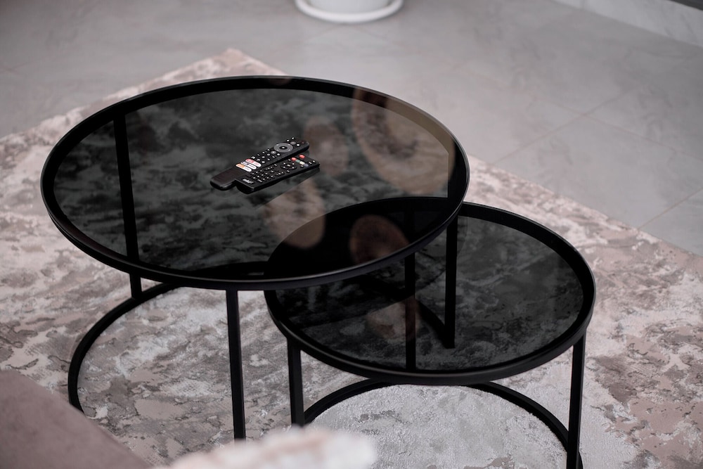 B&S Luxe Living