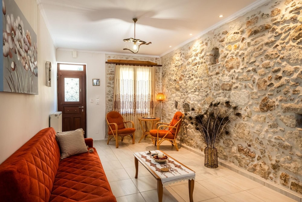 Caza Mavili Top Location - Cozy Interiors view 4