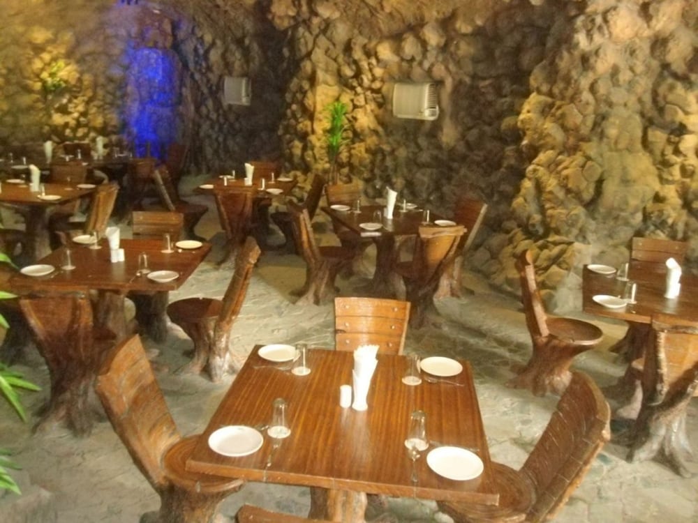 Food & Beverage