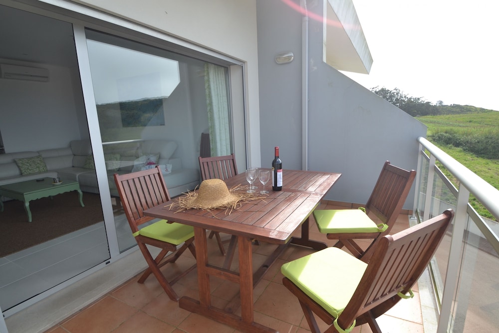 Vision - Ocean View in Nazar