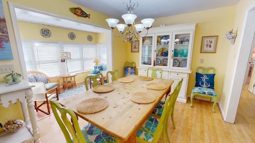 Under The Tybee Sun by Tybee Vacation Rentals