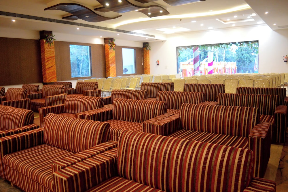 meeting & event spaces