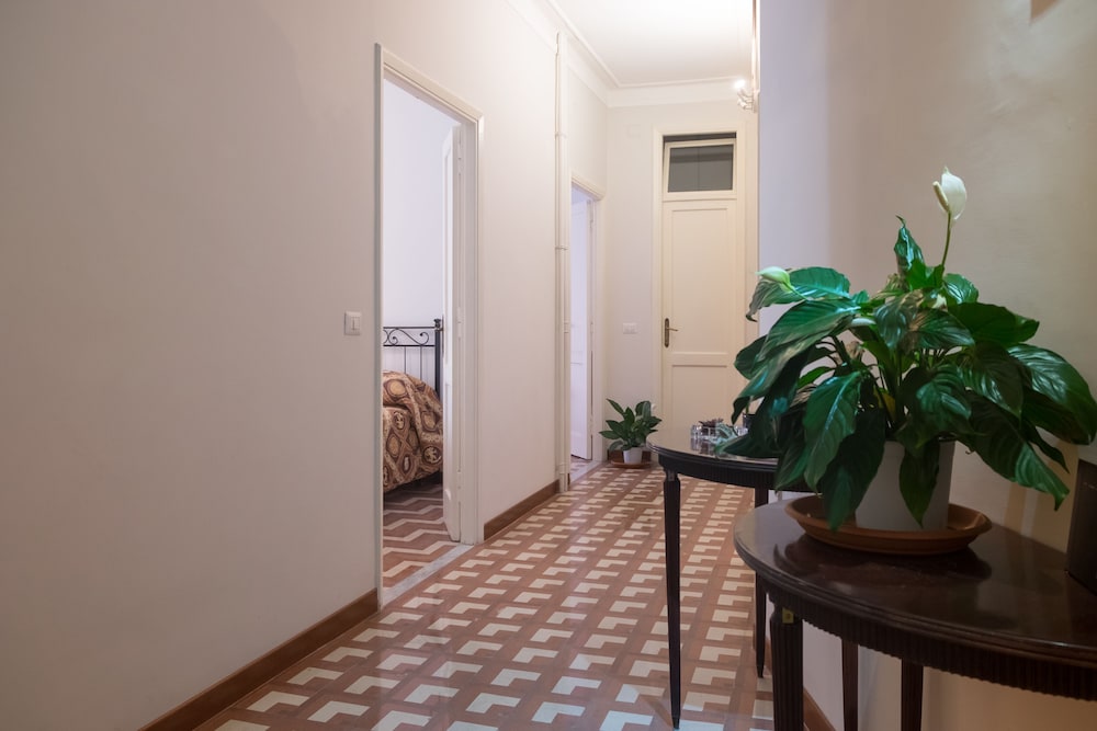 Roma - Via la Spezia 70