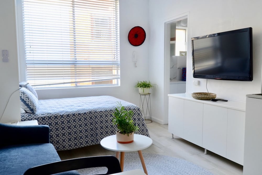 Cute Studio Apartment in Maroubra view 2