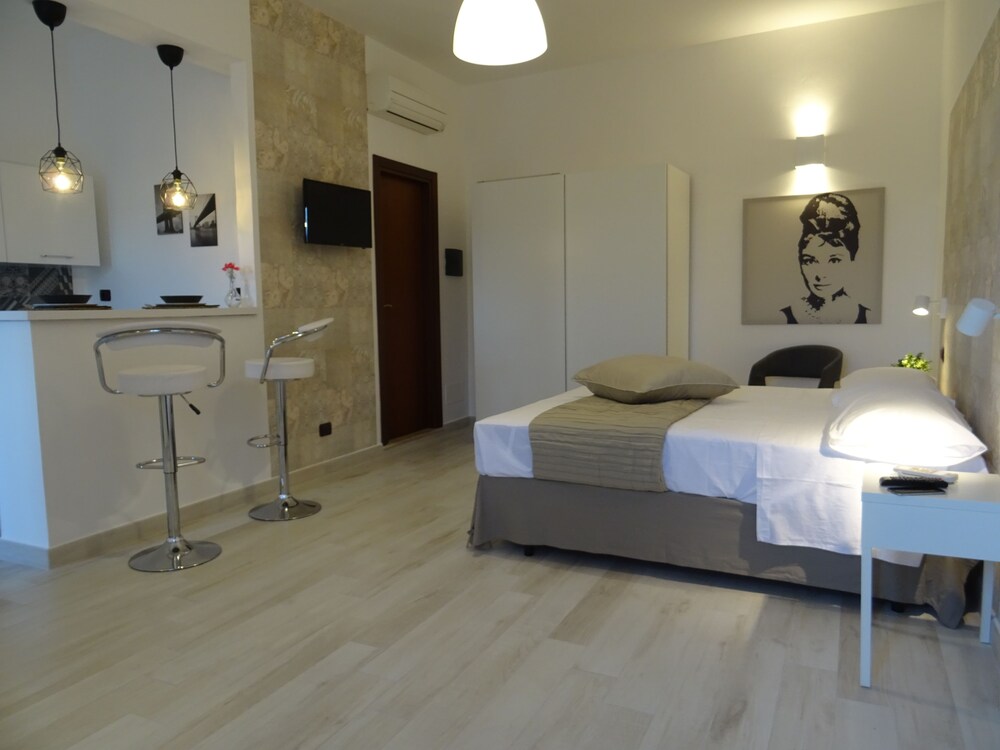 Modica Vacations - Casa Albergo Portale Pirrera - Property Image 17