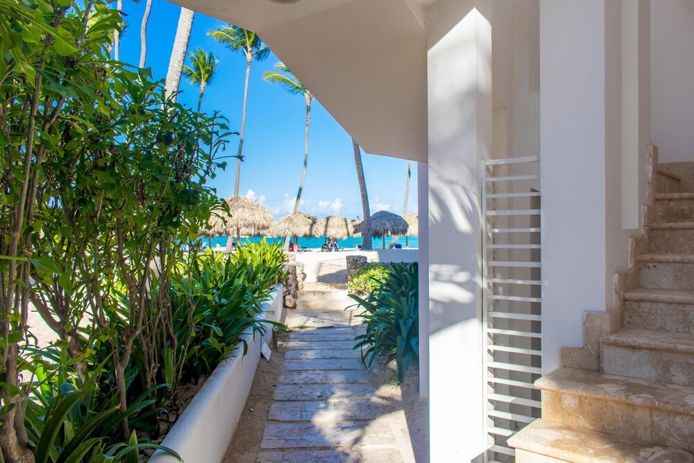Safe and Secure Private Studio for Rent Right on the Bavaro Beach view 5