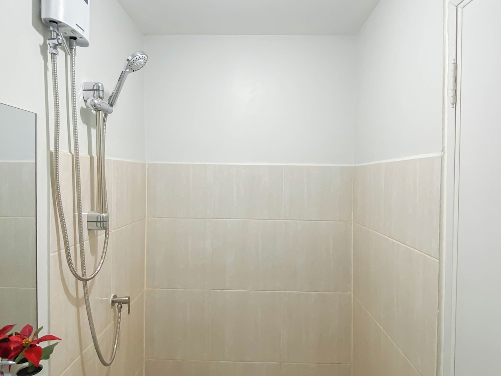 Basic Studio At Newville Lippo Cikarang Apartment