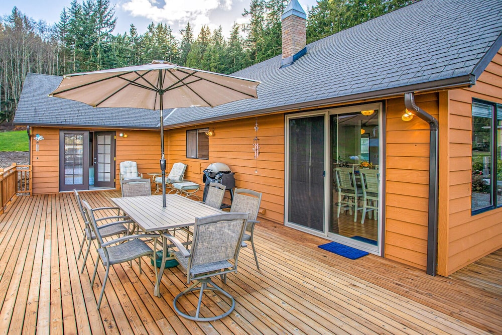 Cornet Bay Cottage in Oak Harbor