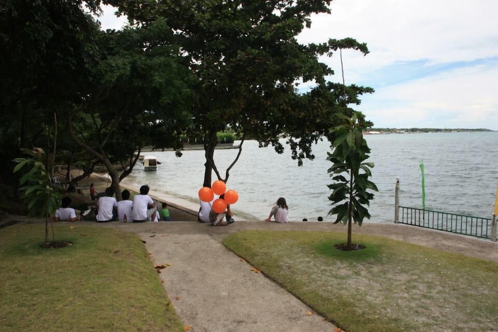 Hagnaya Beach Resort and Restaurant