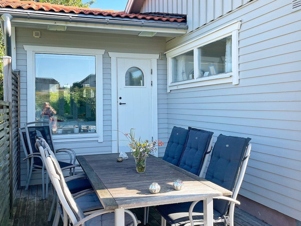 Spacious Family Cottage in Kyrkesund view 3