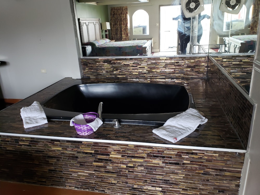 Welcome Inn  Suites - Lyons - Property Image 11