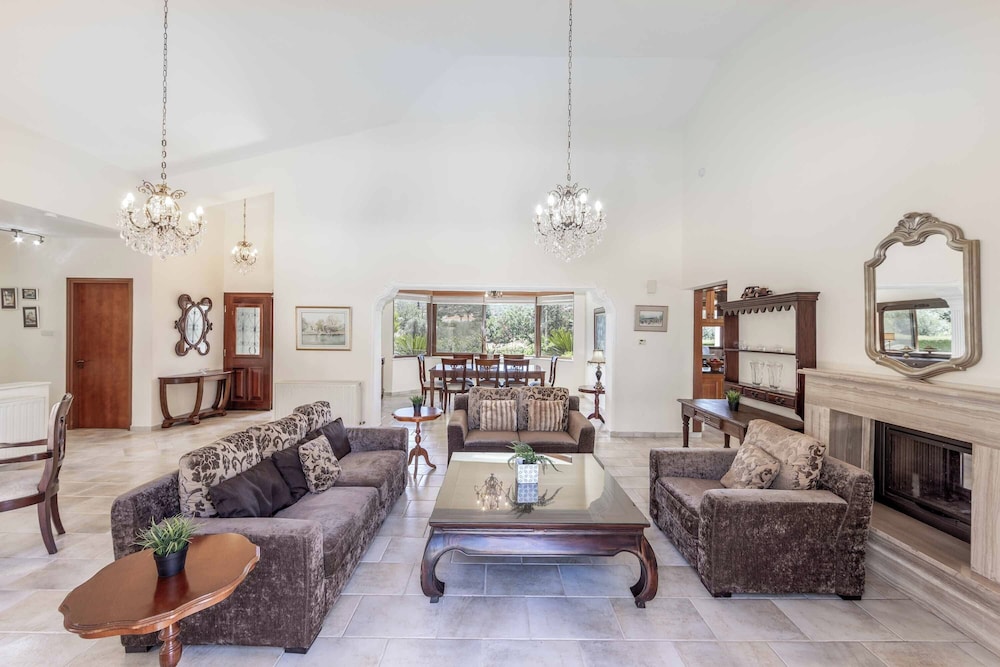 Villa Meadowlands