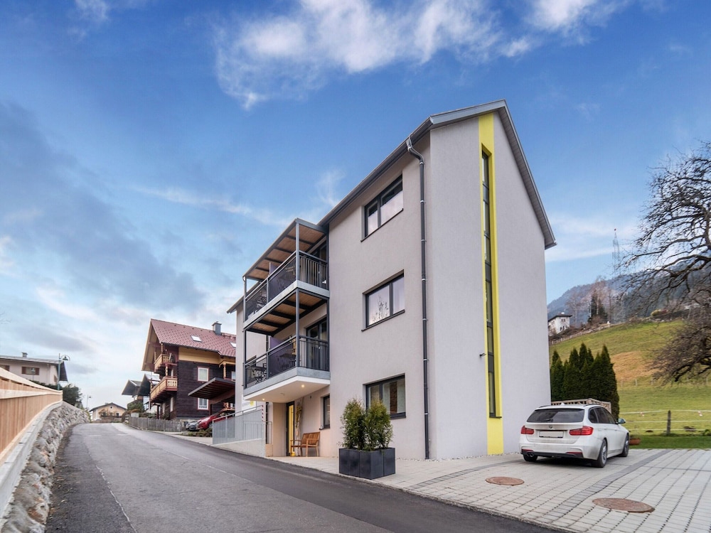 Large Apartment in Sankt Georgen With Balcony