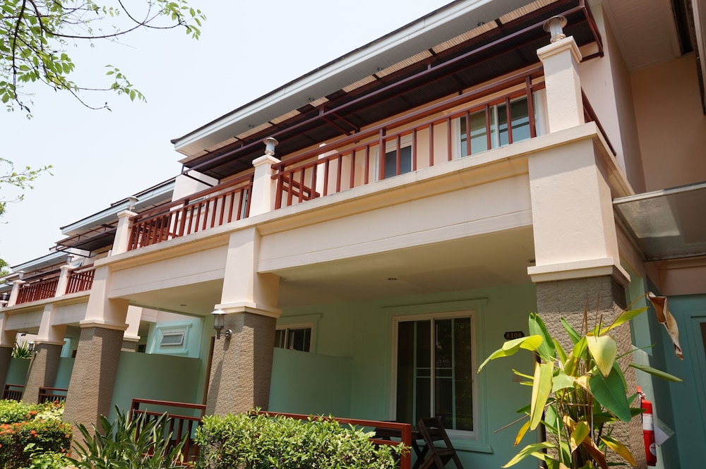 Tonwa Resort Hotel