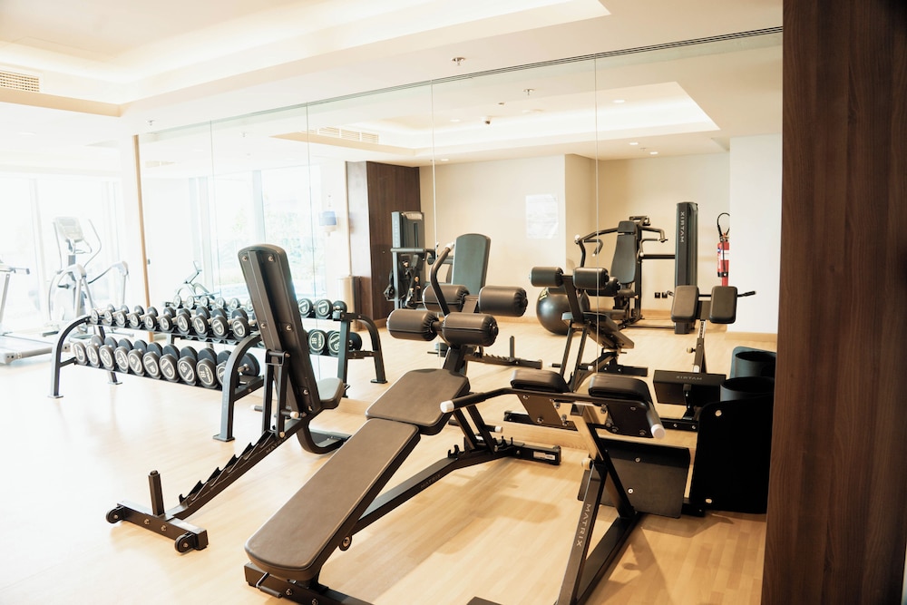 Luxury Studio Rooftop Pool & Gym Access