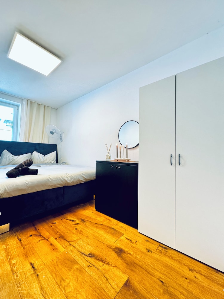 Comfortable Room Near Kaufpark Alterlaa