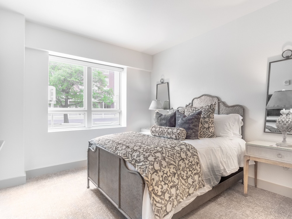 Millsap Suites by Pioneer Pocket Hotel view 3