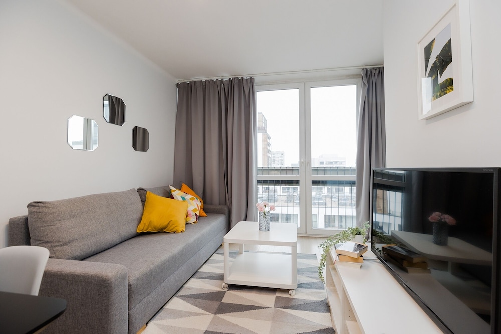 ShortStayPoland Grzybowska B73 view 5
