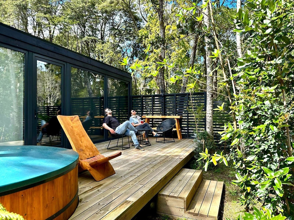 Calma Cabins