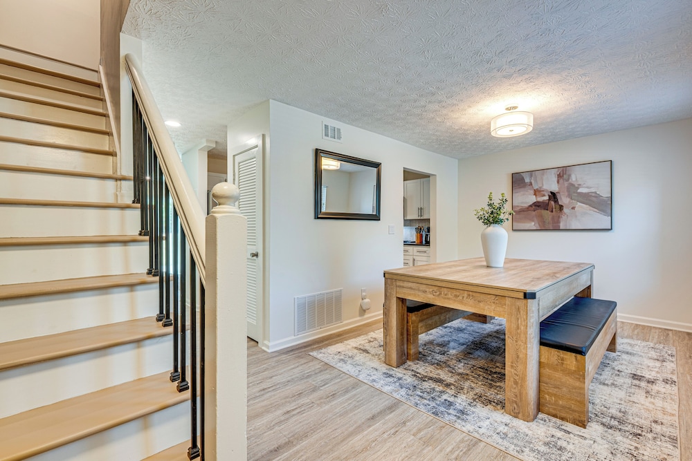 Near Gicc & ATL Airport: Modern Townhome!