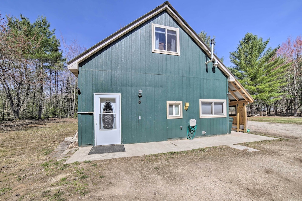 6 Mi to Shingleton: Manistique Home w/ Yard! view 5