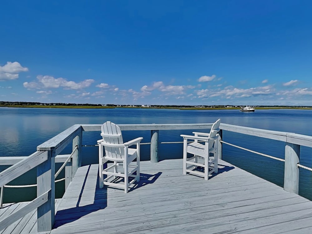 Shady Beaches by Topsail Realty