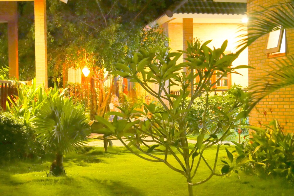 Rum Bungalow Resort Phu Quoc