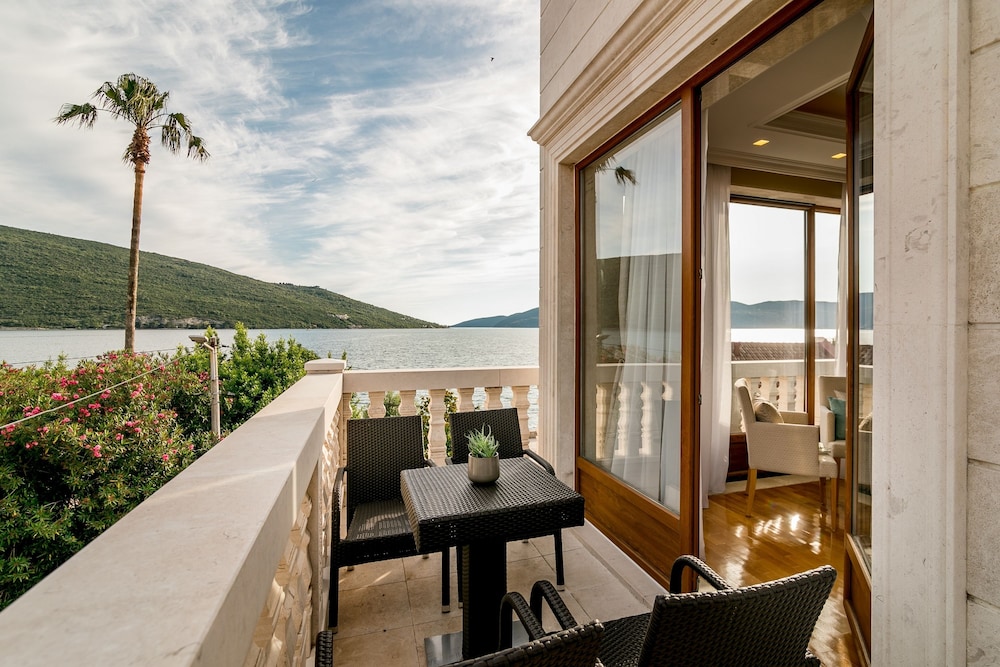 Hedera Residences