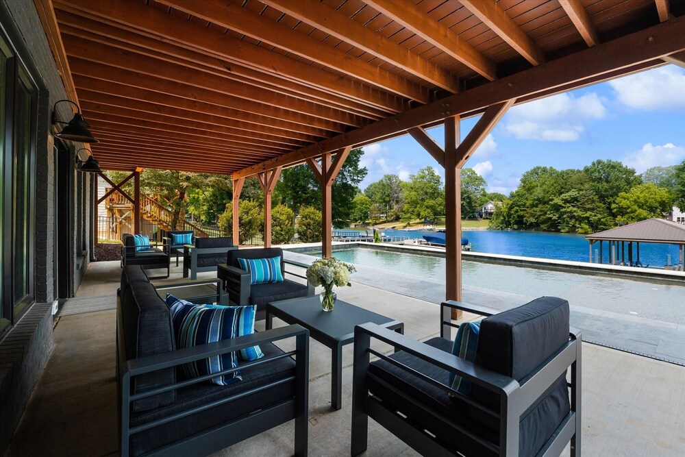 Elysian Shores W/heated Pool & Optional Boat Rental