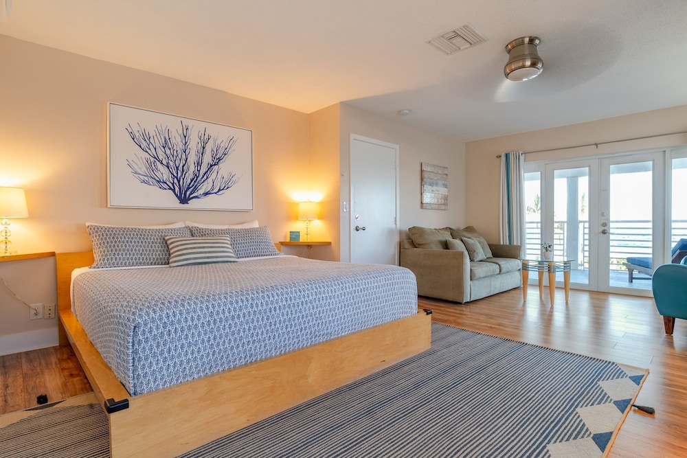 Beach Haven by Avantstay Pool Ocean Views Steps From the Beach