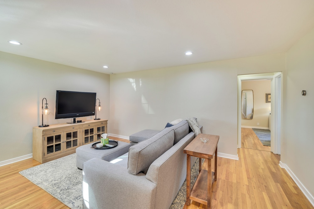 4 Mi to Dtwn San Jose: Sleek & Modern Duplex!