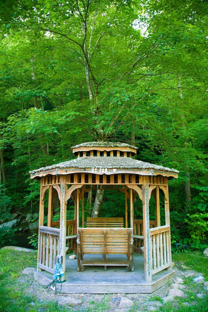 Valle Crucis Farm