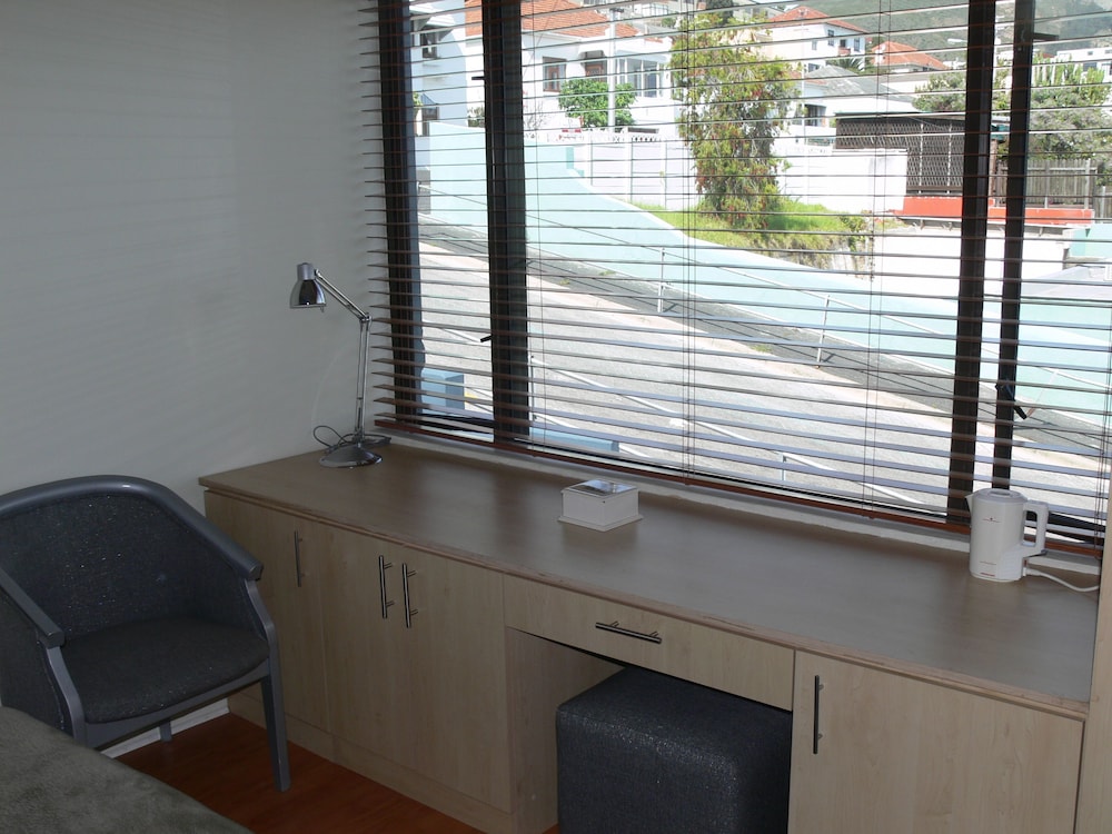 Leeuwenzee Guest House