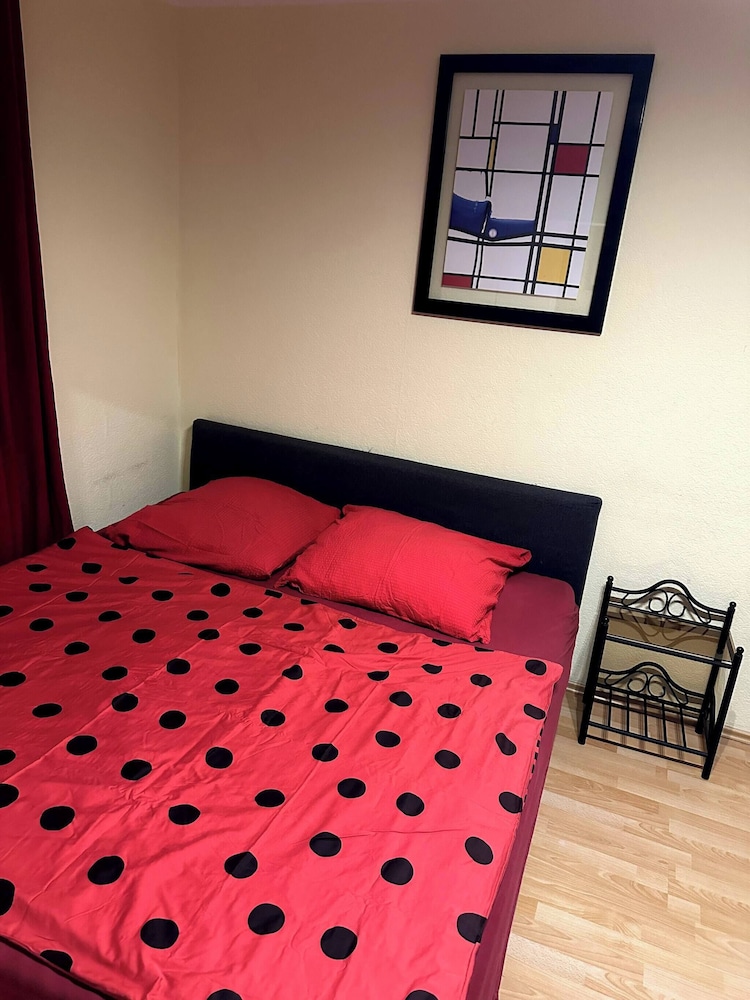 Large Apartment for 3-10 People Near Halle and Leipzig