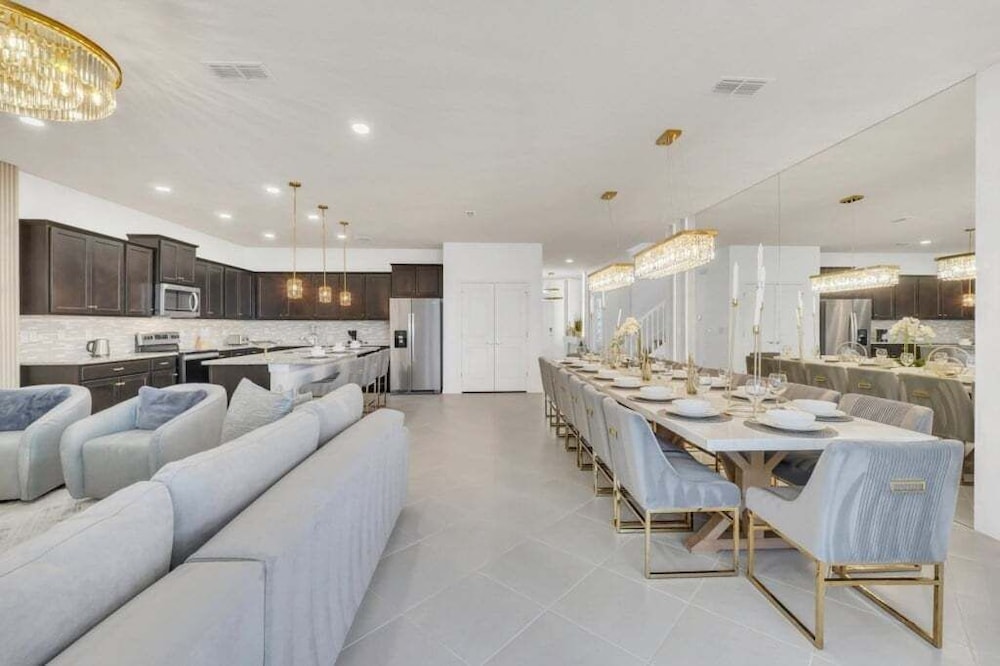 10 Bed 8 Bath Villa Gamesroom & Pool 16284saint 10 Bedroom Villa
