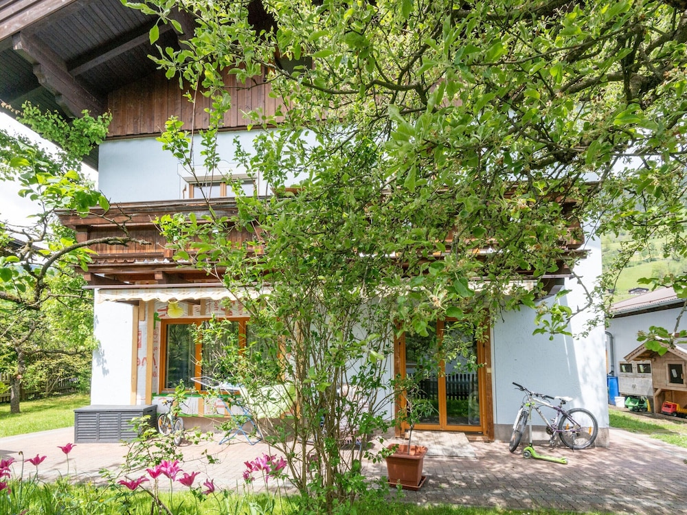 Apartment in Piesendorf Near Ski Slopes