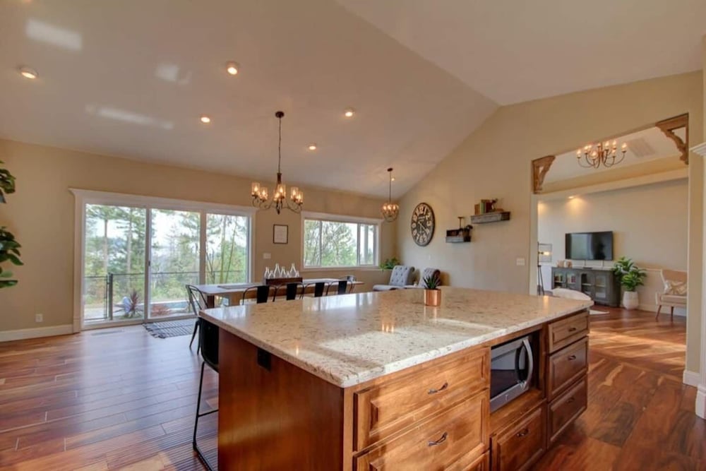 Jacksonville Mountain Retreat