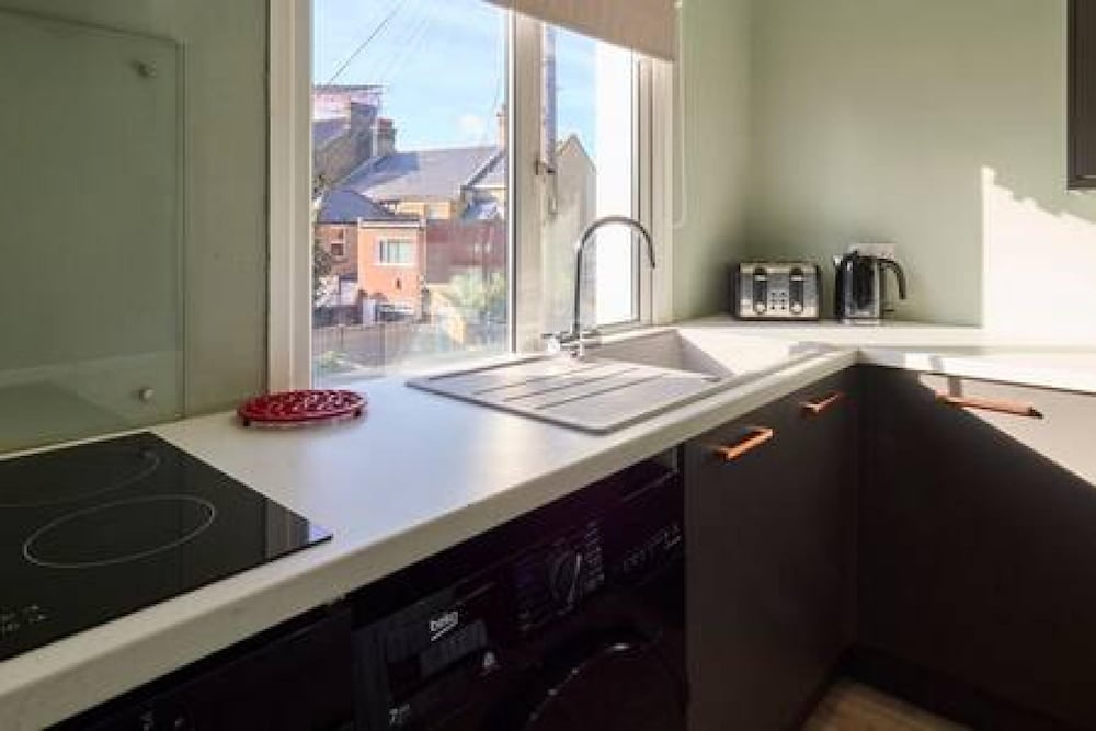 Host Stay Westbrook Road view 4