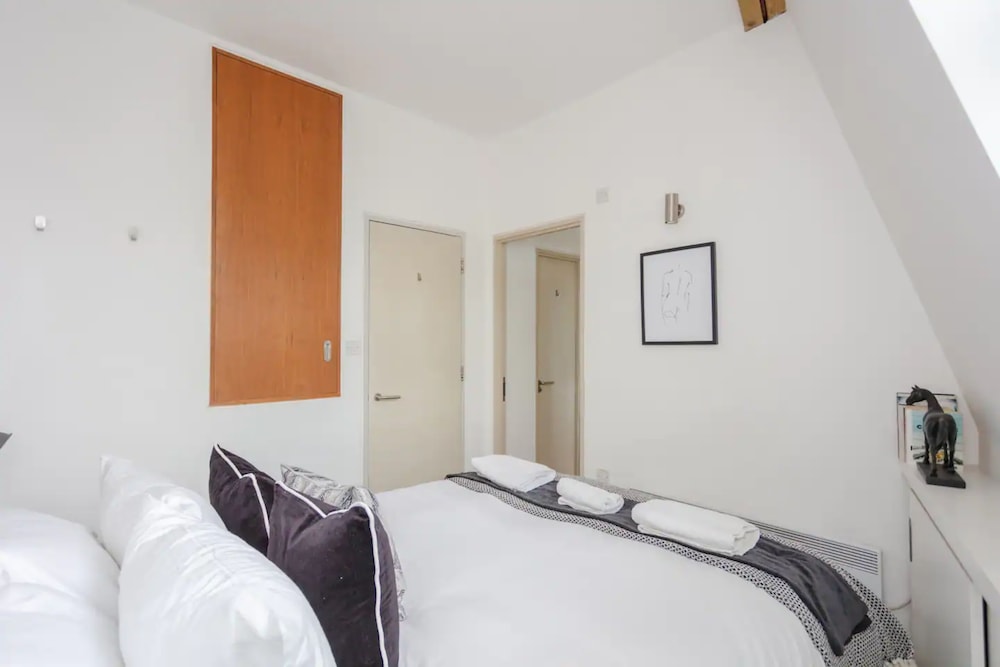 Stylish 1 Bedroom Apartment Near Northcote Road