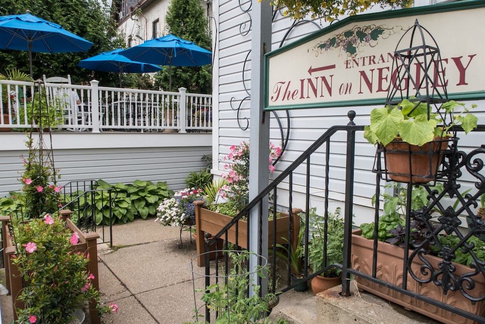 The Inn on Negley view 4